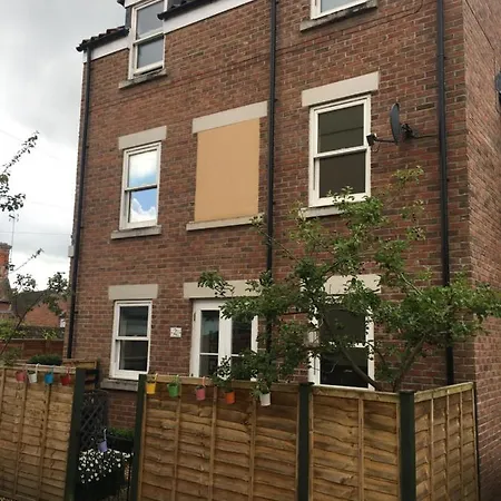 Comfortable Rooms With Live In Host, Walking Distance To The High St & More Glastonbury Exterior photo